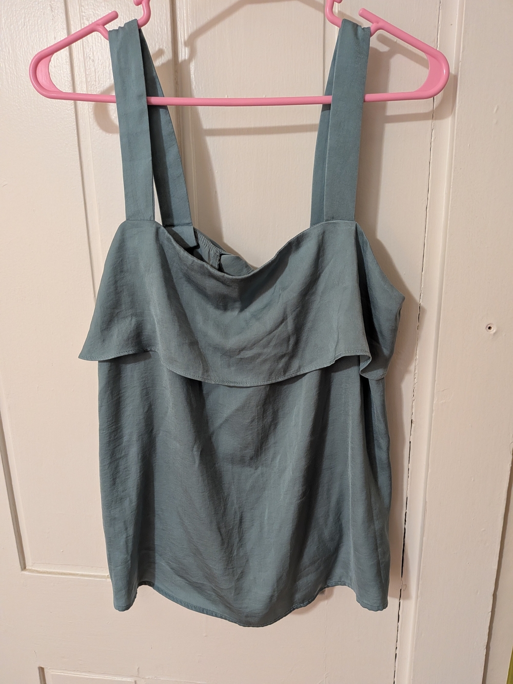 Banana Republic Factory Women’s Slate Blue Ruffle Tank Top